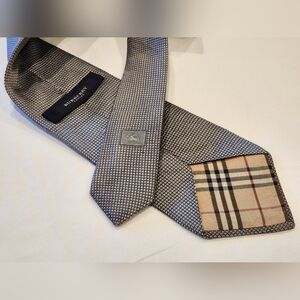 Burberry Gray Tie 100% Silk